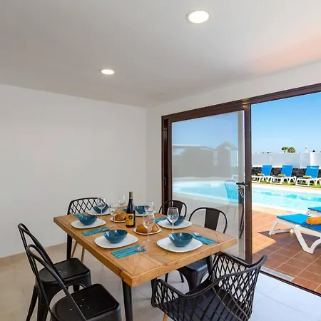 ヴィラ Ishara By *